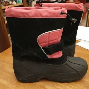 NEW Girls Winter Boots SZ 5